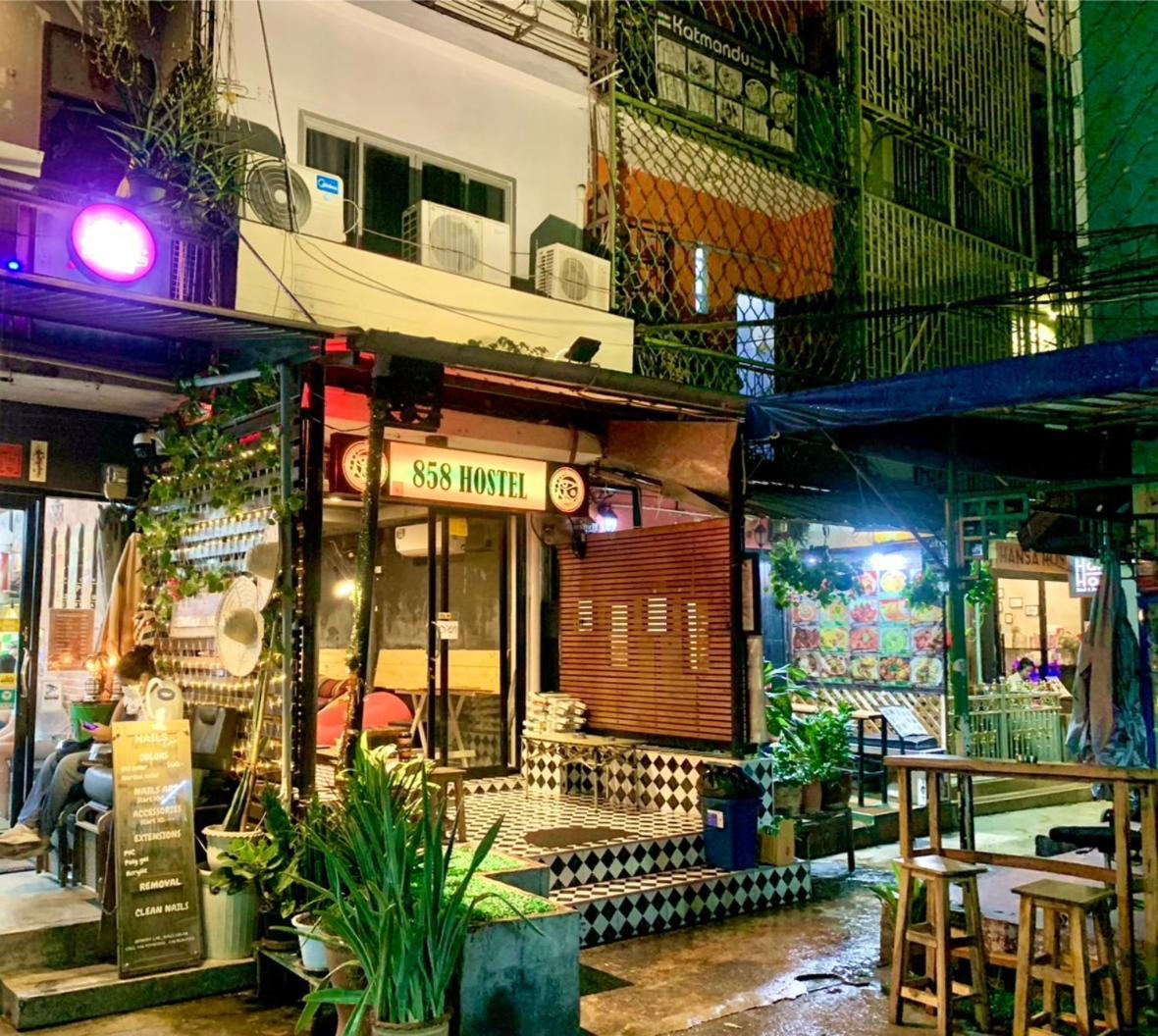 858Hostel Bkk In Khaosan Road Bangkok Exterior photo